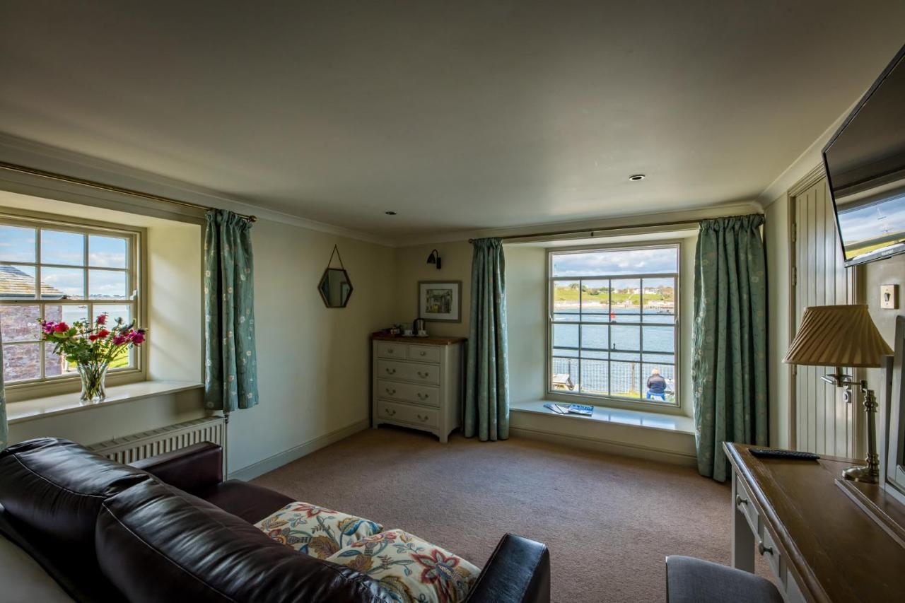 Edgcumbe Arms Hotel Torpoint Exterior photo